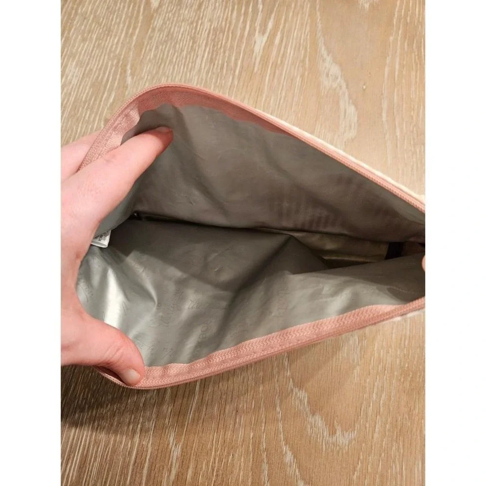 E monogram wipes‎ carrier for diaper bag
